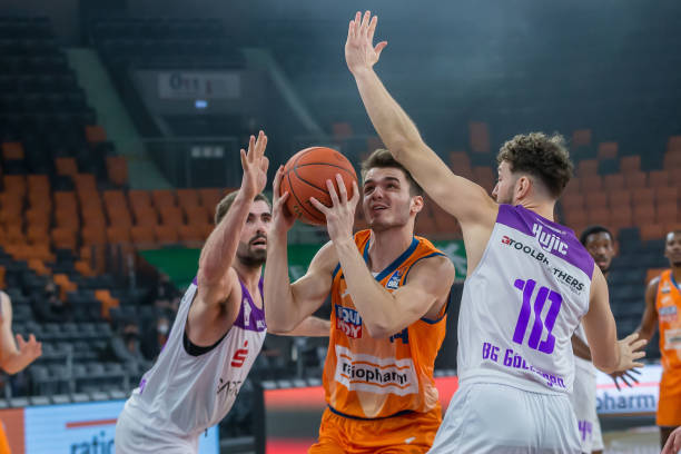 压制湖人 压制湖人