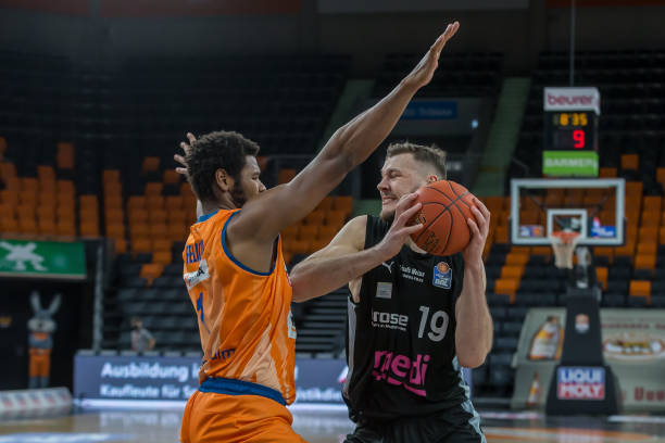 高水平对抗 高水平对抗