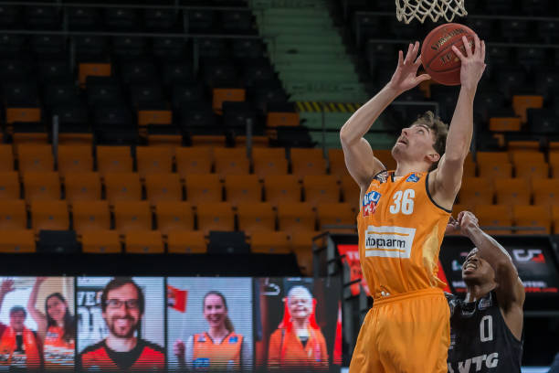 或者发烧友 或者发烧友