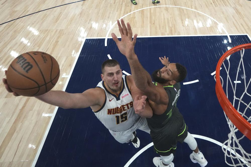 他在场上如 他在场上如